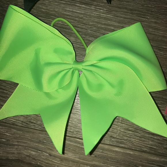 Cute Bows - Picture 2 of 8